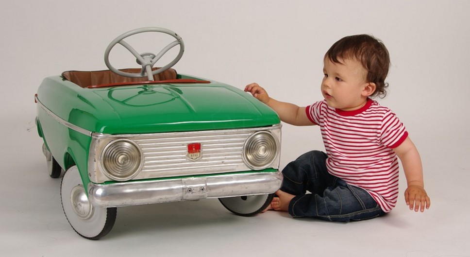 Ребёнок и машина