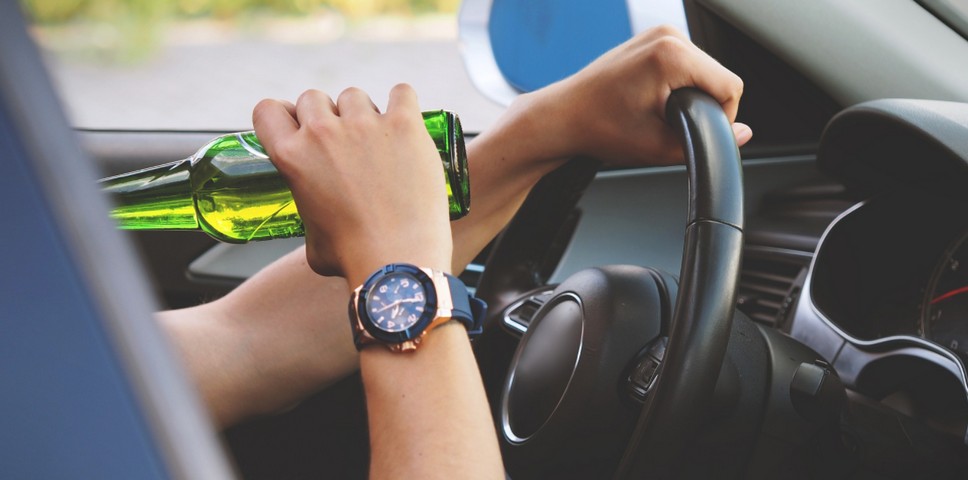 Похмелье: когда можно за руль и как избежать лишения прав за пьянку