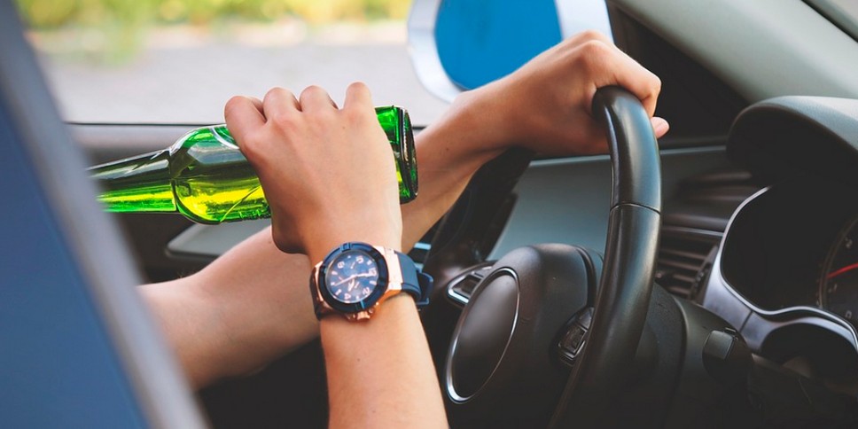 Сколько ждать до вывода алкоголя из организма, чтобы можно было сесть за руль авто?