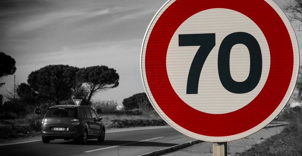 Если знак 70, то сколько можно ехать без штрафа?