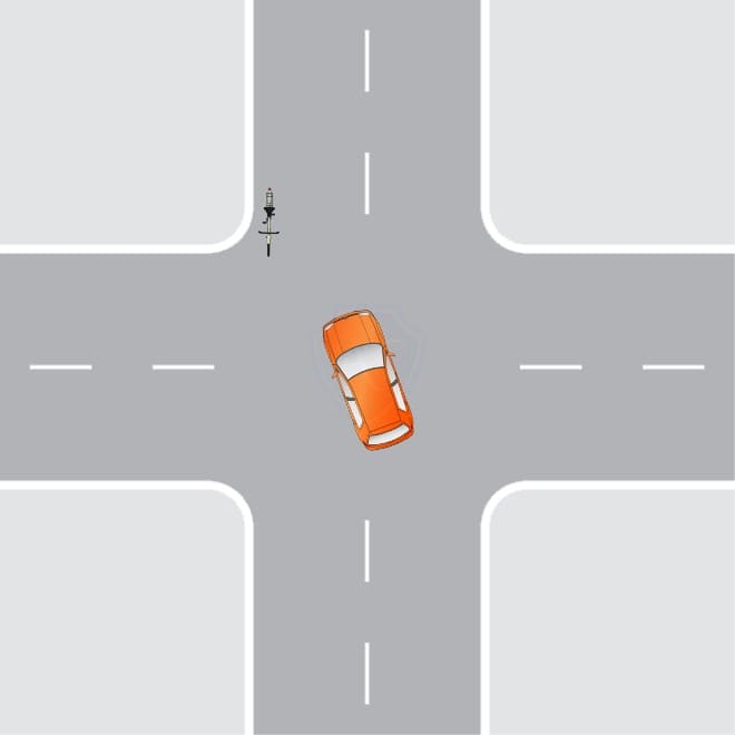 Водитель авто обязан уступить самокату при повороте налево
